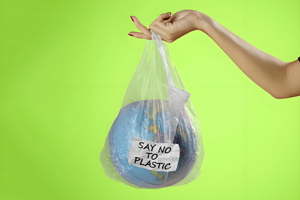 Water soluble packaging bag
